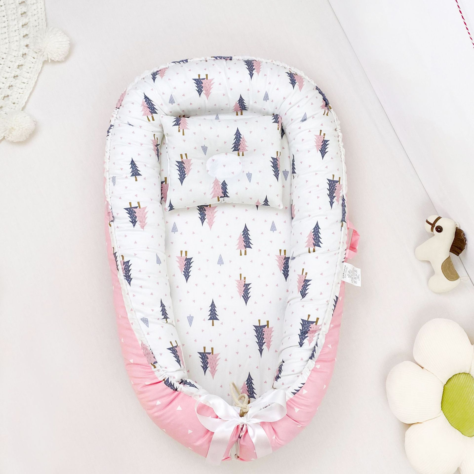 Cozy Cotton Baby Nest – Portable Bed for Newborns